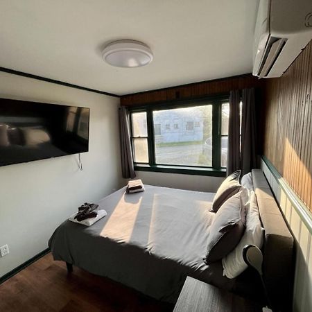 2 Bed Berkshire Getaway Minutes To Jiminy Peak Ski Hancock Kültér fotó