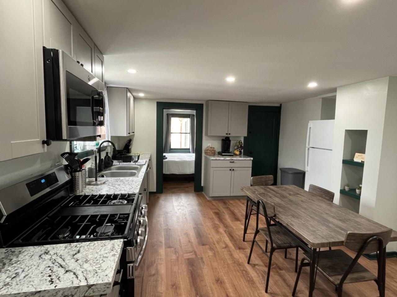 2 Bed Berkshire Getaway Minutes To Jiminy Peak Ski Hancock Kültér fotó