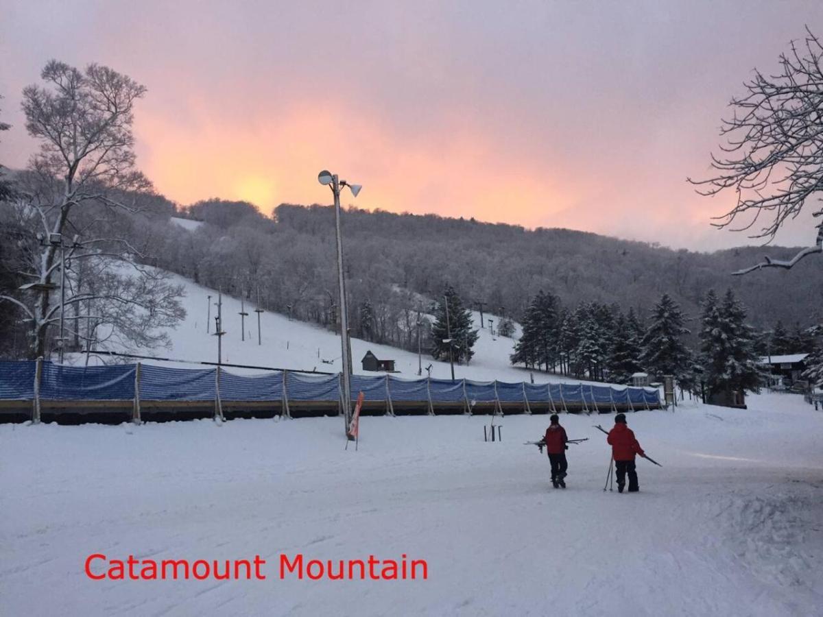 2 Bed Berkshire Getaway Minutes To Jiminy Peak Ski Hancock Kültér fotó