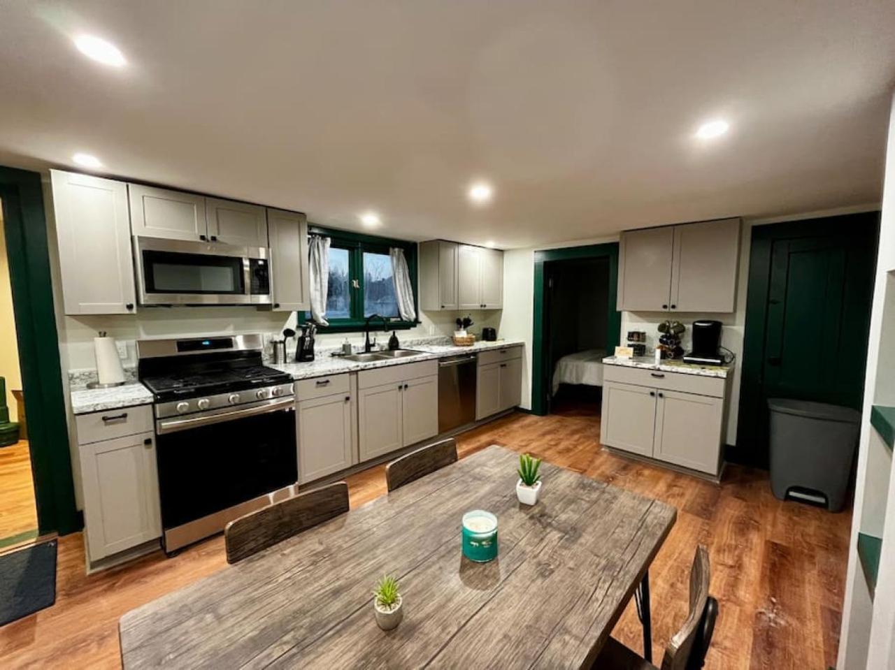 2 Bed Berkshire Getaway Minutes To Jiminy Peak Ski Hancock Kültér fotó