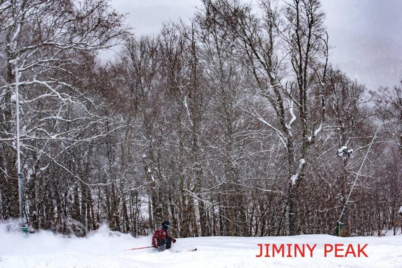 2 Bed Berkshire Getaway Minutes To Jiminy Peak Ski Hancock Kültér fotó
